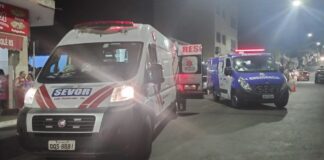 Ciclista é arremessado após colisão com carro no Centro de Bela Vista de Minas