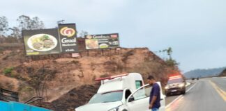 Ambulância de Caratinga se envolve em acidente na 381