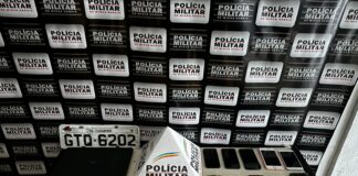 Homens presos após perseguição haviam amarrado proprietário nos fundos de loja em Carneirinhos