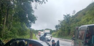 Grave acidente na BR-381 deixa três pessoas feridas, incluindo uma criança em estado grave