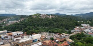 Prefeitura de São Gonçalo paga hoje primeira parcela do 13º salário