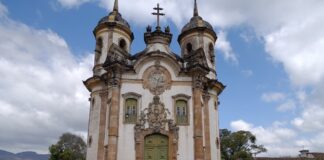 Alunos do Parlamento Jovem de São Gonçalo visitam Ouro Preto