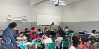 Creas de João Monlevade promove oficinas educativas do Agosto Lilás nas escolas