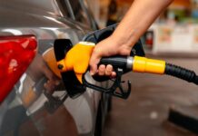 Governo cria subsídio de até R$ 0,89 para segurar preço da gasolina