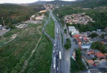 Movimento na BR-381 deve ultrapassar 325 mil veículos no feriado de Tiradentes