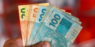 Primeira parcela do 13º salário deve ser paga até 28 de novembro
