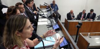 Privatização da Copasa avança e projeto segue para votação em 1º turno