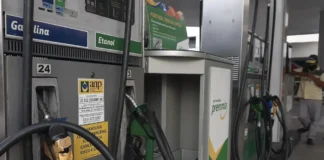 Petrobras reduz preços de gasolina para distribuidoras