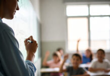 STF decide que piso nacional deve ser pago a professores temporários