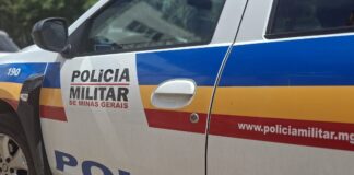 Homem é preso após manter companheira trancada em casa e tomar celular em João Monlevade Viatura da Polícia Militar de Minas Gerais
