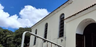 Visita à Igreja São José Operário evidencia fissuras e área externa interditada