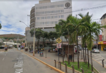 Idoso tem celular furtado durante jogo de dama; suspeito é preso pela PM