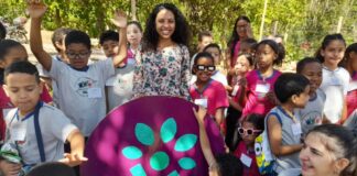 Mosaico feito com plástico reciclado ganha vida no Parque do Areão Leonardo Diniz