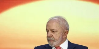 Lula sanciona reajuste para Câmara, Senado e TCU e veta pontos que ultrapassam teto