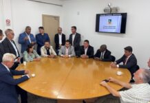 Câmara de João Monlevade inicia trabalhos legislativos de 2026 com leitura de projetos e aprovação de moção