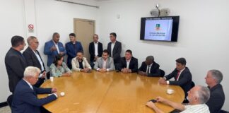 Câmara de João Monlevade inicia trabalhos legislativos de 2026 com leitura de projetos e aprovação de moção