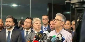 Zema protocola pedido de impeachment contra Alexandre de Moraes