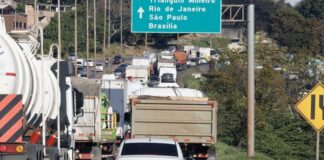 Minas Gerais confirma subsídio ao diesel para controlar preços Minas Gerais confirma subsídio ao diesel para controlar preços