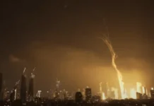 Grupo de brasileiros deixa Irã de carro, e embaixada abre chamado para mapear quem mais quer deixar o país