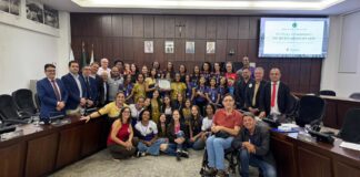 Futsal Feminino de João Monlevade é homenageado na Câmara Municipal