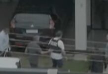 Após alta, Bolsonaro coloca tornozeleira e passa a cumprir domiciliar