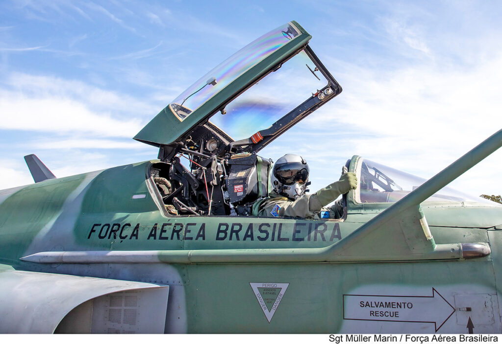 piloto-F-5-FAB-1024x703