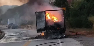 Incêndio em veículo de carga interdita a BR-381 em Antônio Dias