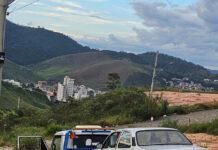 Após denúncia, carro furtado é recuperado pela PM no Nova Aclimação