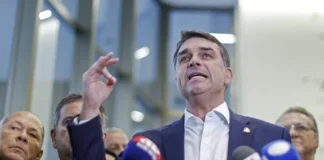TSE determina retirada de pesquisa que apontava queda de Flávio Bolsonaro