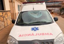 Ambulância utilizada no atendimento à população é danificada em Dom Silvério