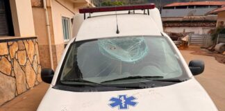 Ambulância utilizada no atendimento à população é danificada em Dom Silvério
