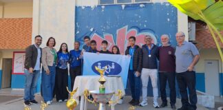 Alunos da Emip são homenageados na volta às aulas após conquistarem título mundial de robótica no Canadá