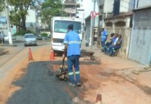 Rua do Andrade tem trânsito liberado após reparo emergencial; nova drenagem é estudada
