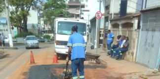 Rua do Andrade tem trânsito liberado após reparo emergencial; nova drenagem é estudada