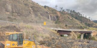 Erosão após falha na drenagem provoca obras no Viaduto do Severo, na BR-381