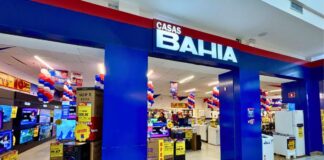 Casas Bahia pede recuperação judicial após confirmar fechamento de lojas
