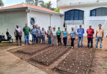 Área sem uso na Casa Bem Viver ganha horta comunitária em João Monlevade