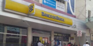 Bancários aprovam renovação de acordo em bancos privados e BB; Caixa decide entrar em greve