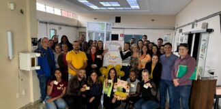 Câmara de João Monlevade promove ação do Setembro Amarelo com servidores