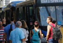 Motoristas de ônibus em São Paulo adiam greve após denúncias de demissões por justa causa
