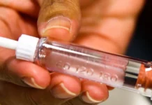 Insulina e produtos à base de peptídeos têm venda proibida pela Anvisa